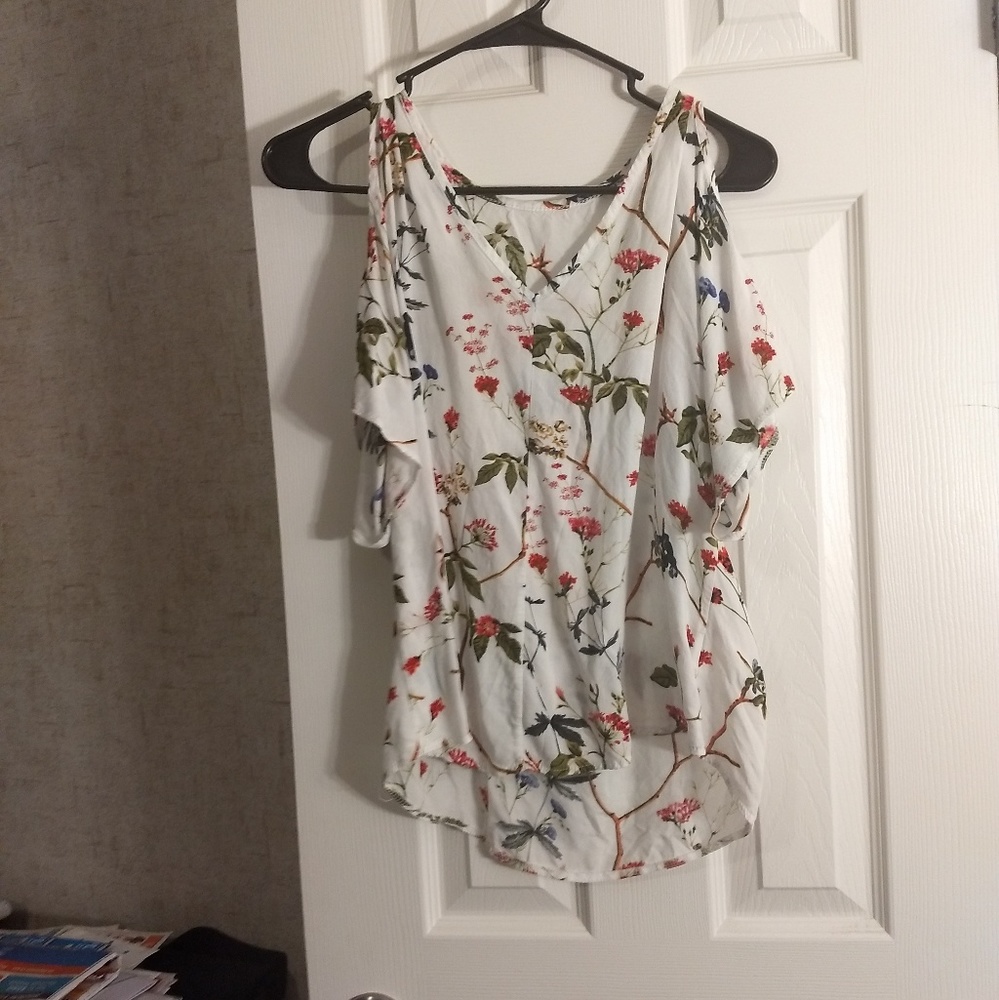 Shirts - Picture 5 of 6